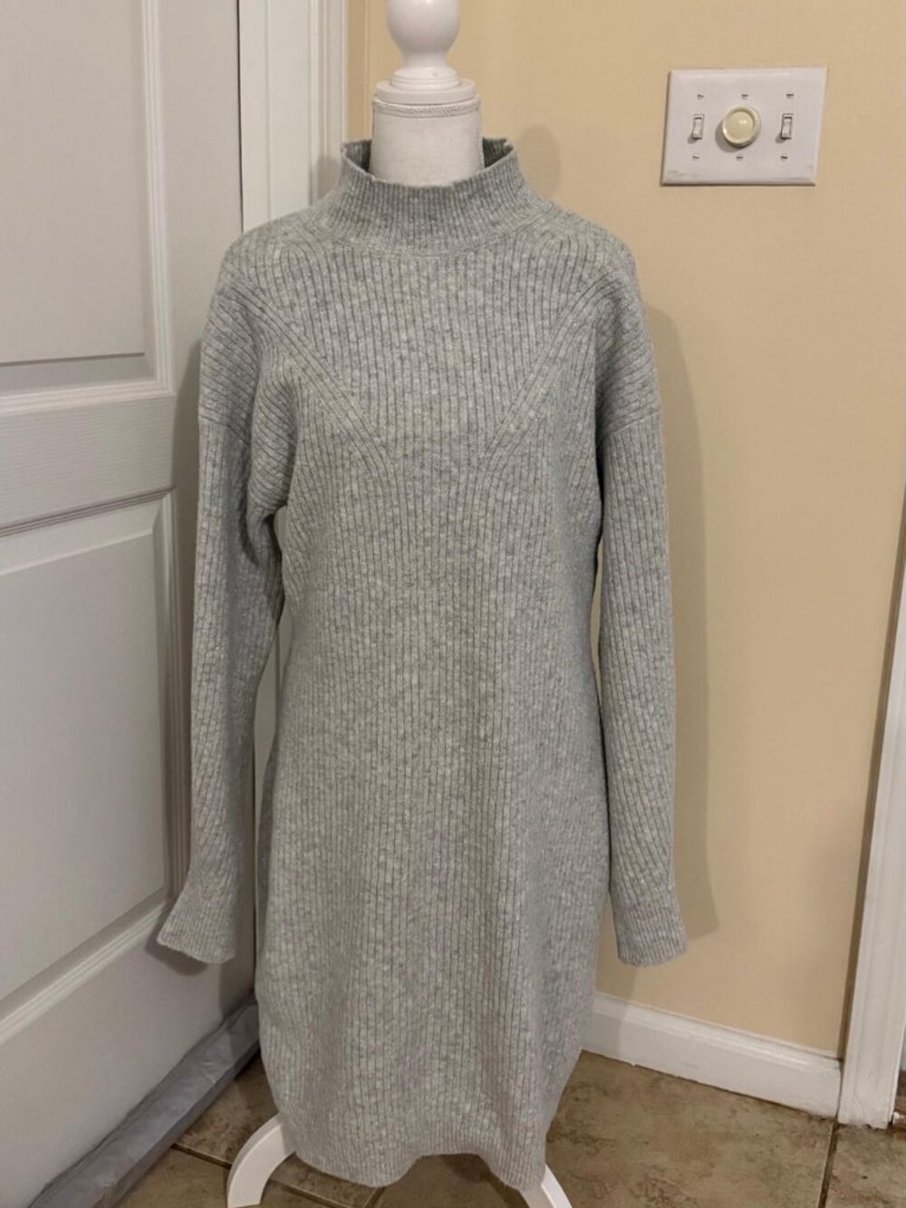 Women_s Long Sleeve Sweater